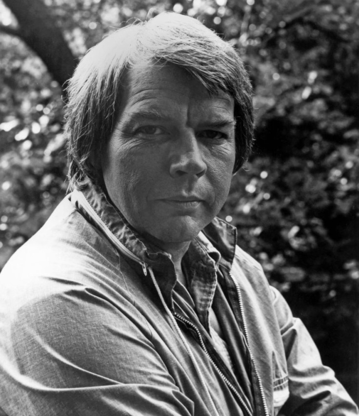 Singer and songwriter C.W. McCall dead