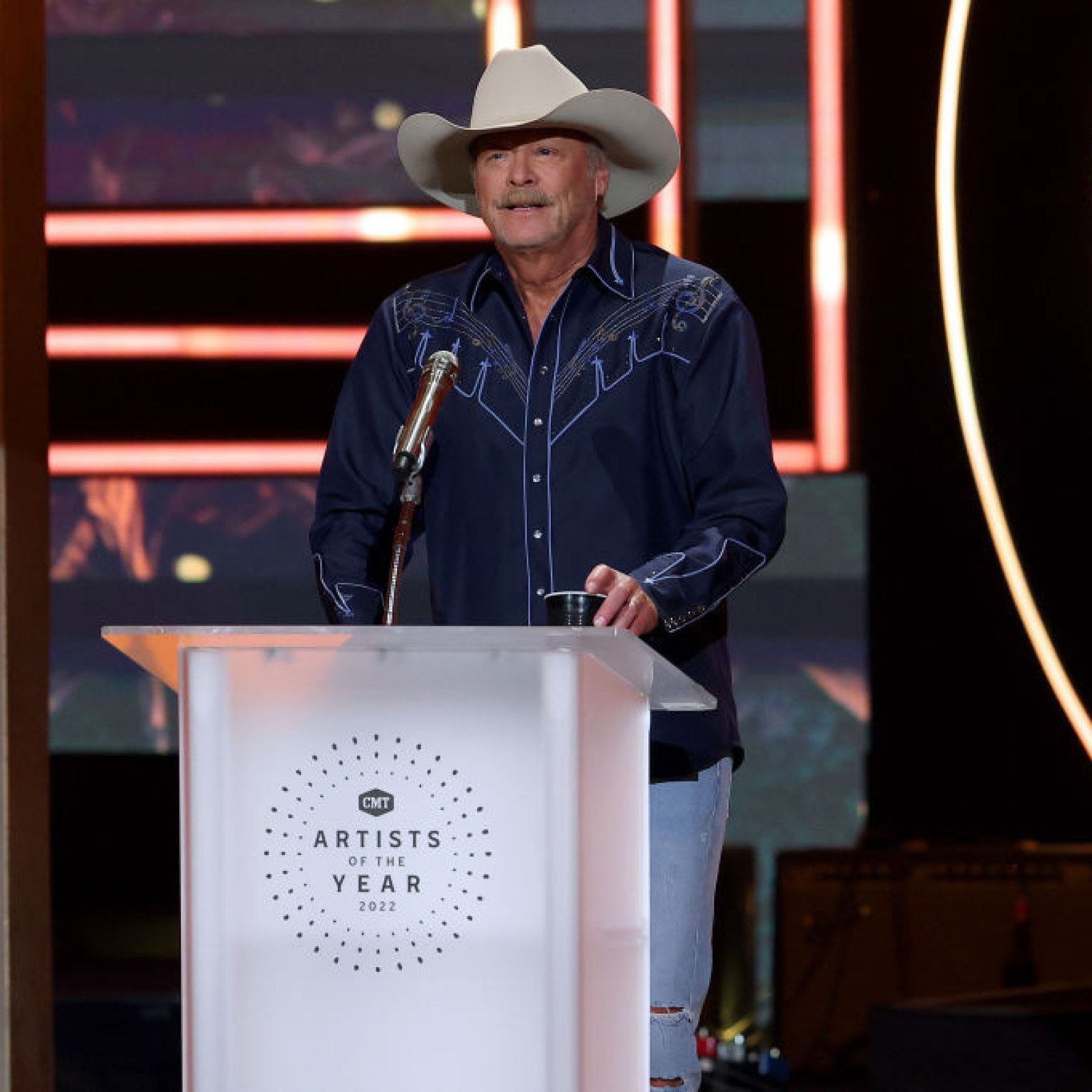 Alan Jackson Reaches Country Music Milestone With THIS Award + Tribute Performance Line-Up Revealed