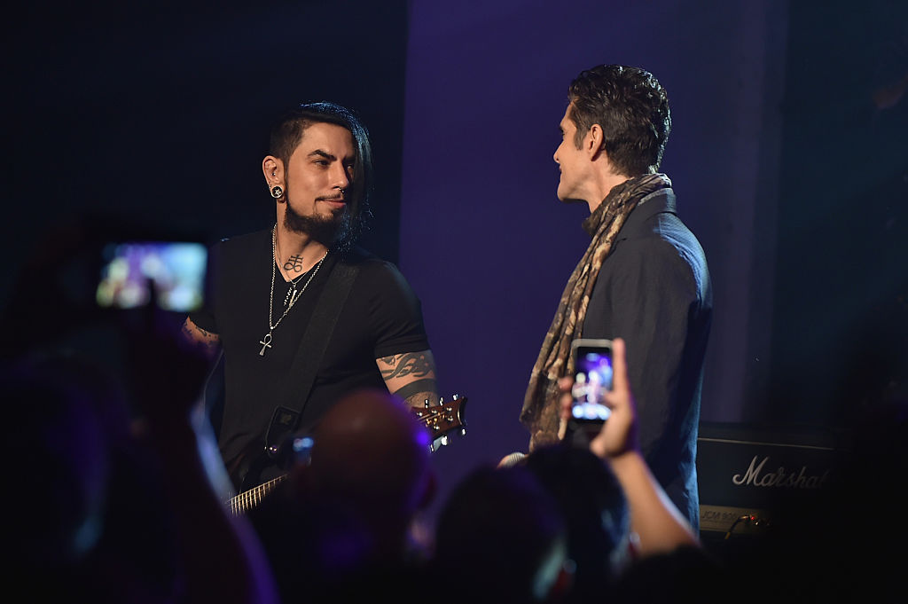 Dave Navarro sparks speculation he will quit Jane’s addiction after on-stage brawl leads to cancellation of entire tour