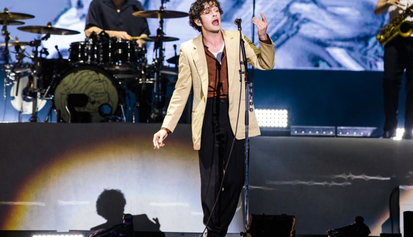 Matty Healy Confirms Rumored Relationship with Taylor Swift? The 1975 Performed THIS Song