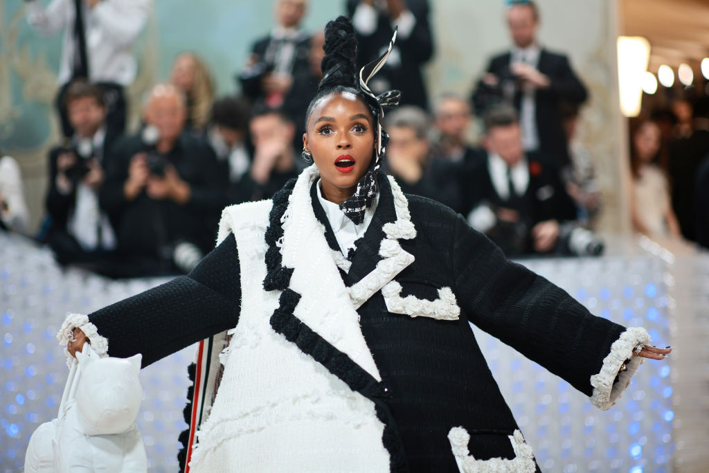 Janelle Monae shocked everyone with her extremely elaborate Halloween costume