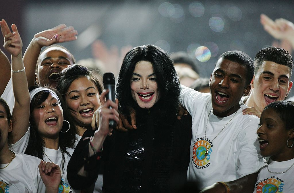 Michael Jackson Moonwalk Dance Move Secret Who Really Taught Him Revealed Michael Jackson Moonwalk Dance Move Secret Who Really Taught Him Revealed