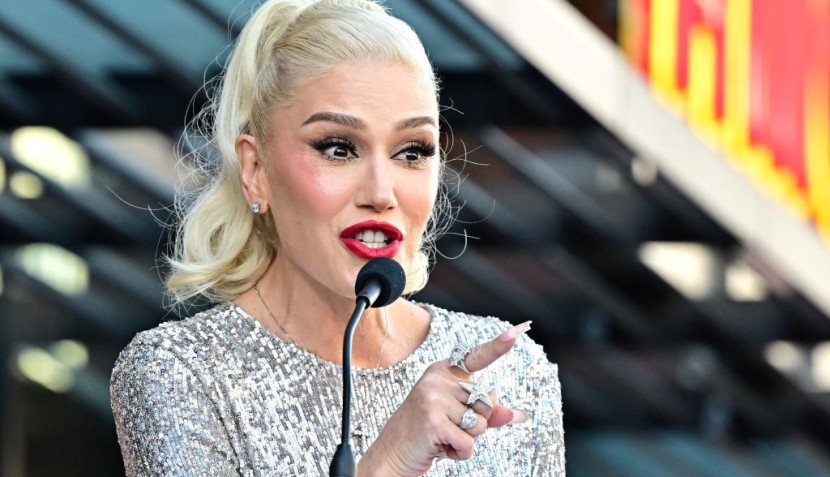 Gwen Stefani Attracts Negative Comments After Wearing 'Laughable' Outfit on 'The Voice'
