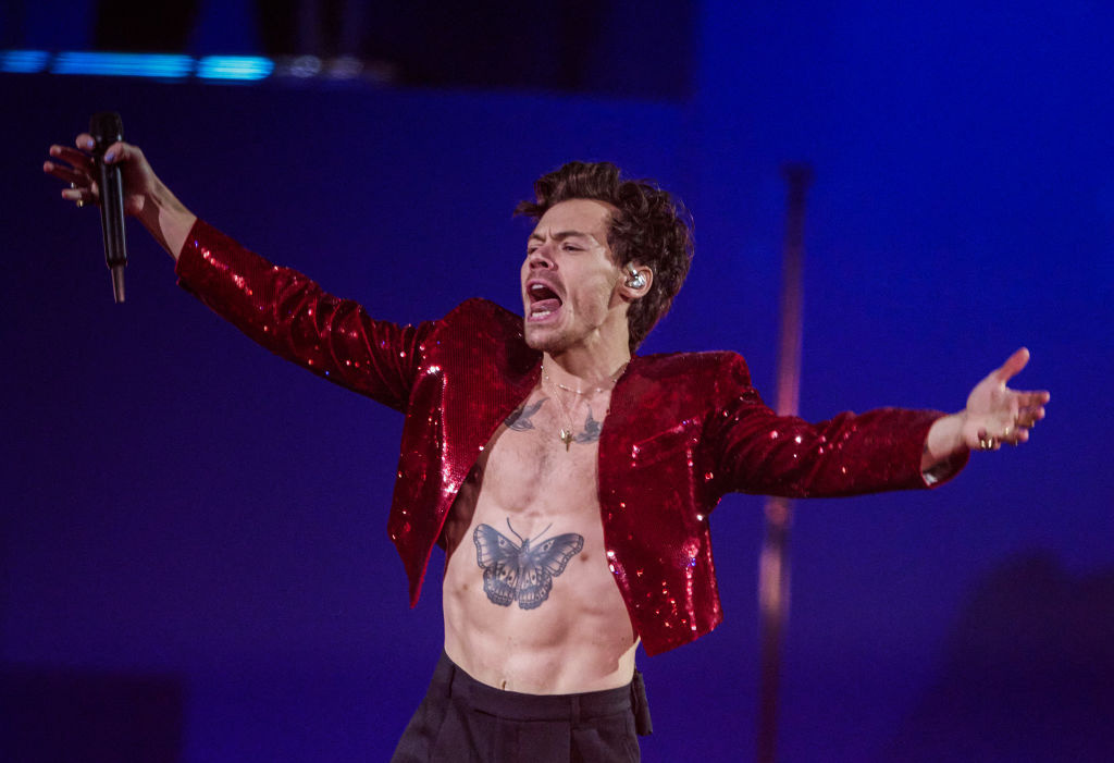 Harry Styles Sparks Buzz He's Releasing a New Album -- and It's Sooner Than You Think