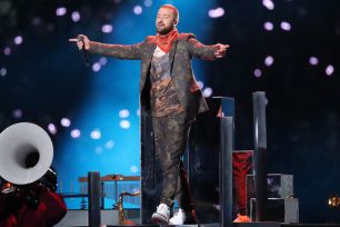 Justin Timberlake Wants to Address Britney Spears' Memoir With Oprah? 'Urging Him To Do a Tell-Less!'