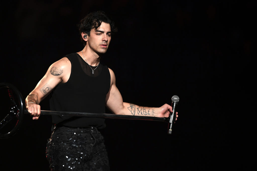 Joe Jonas shows off his surprisingly large secret tattoo