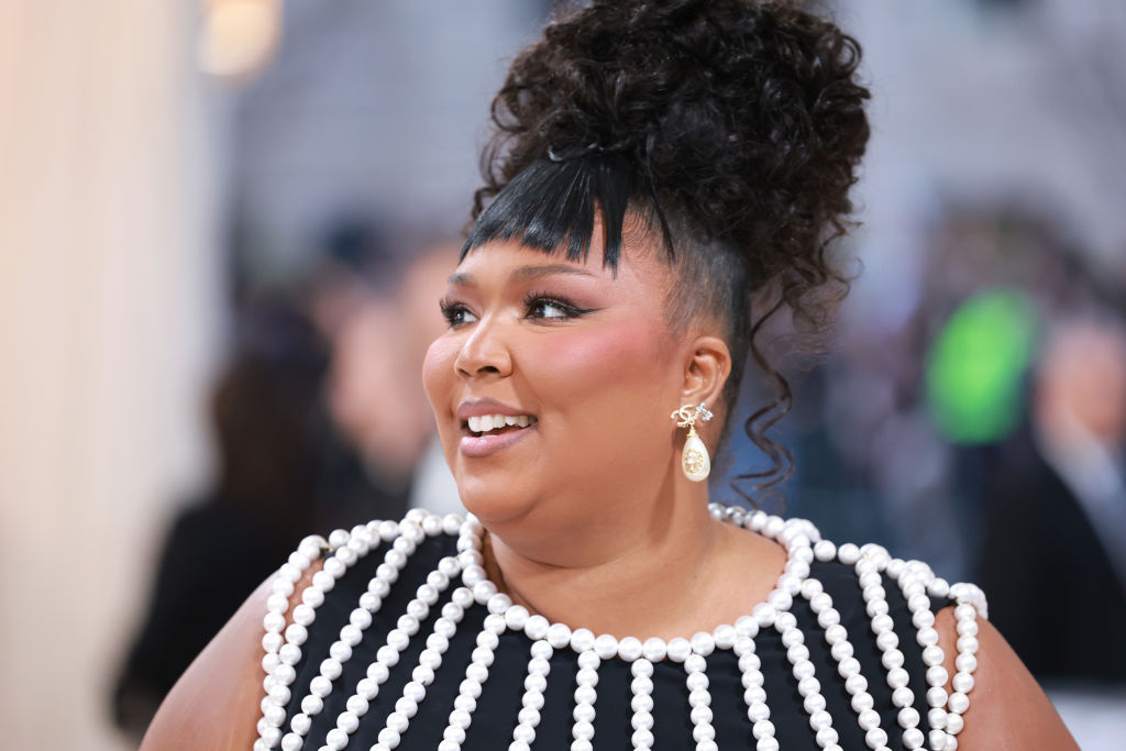 ‘Formerly vegetarian’ Lizzo admits to eating animal meat during her weight loss journey, saying it helps her feel good about her body