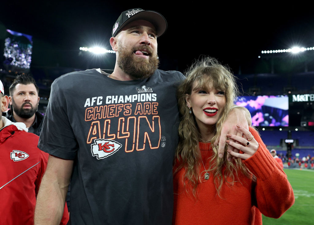 Watch: Taylor Swift, Travis Kelce Enjoy Baseball Date Night at Yankee Stadium