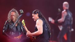 Metallica plays La Chona en Mexico