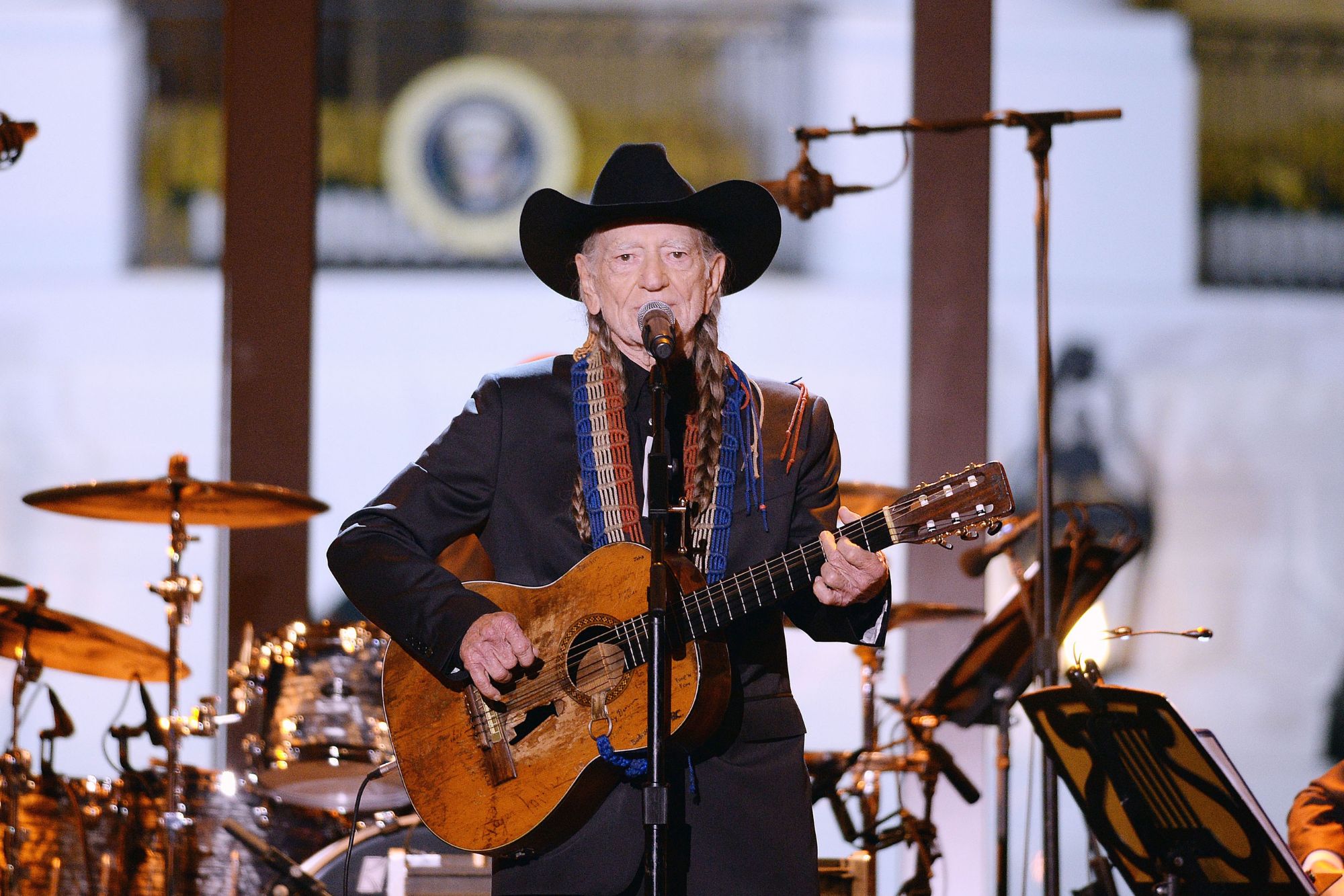 Willie Nelson, Margo Price Urge Fans to Vote Democrat: ‘We Can Do Better’