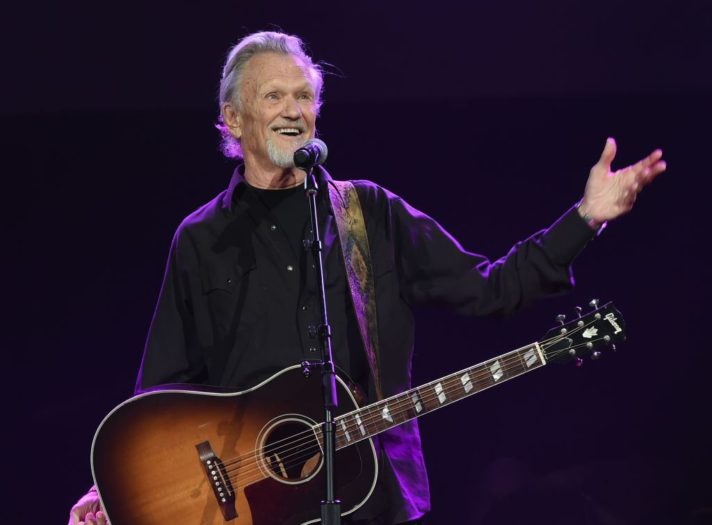 Kris Kristofferson, Actor and Country Music Icon in ‘A Star Is Born’ Who Never Thought He’d Turn 30, Dies at 88