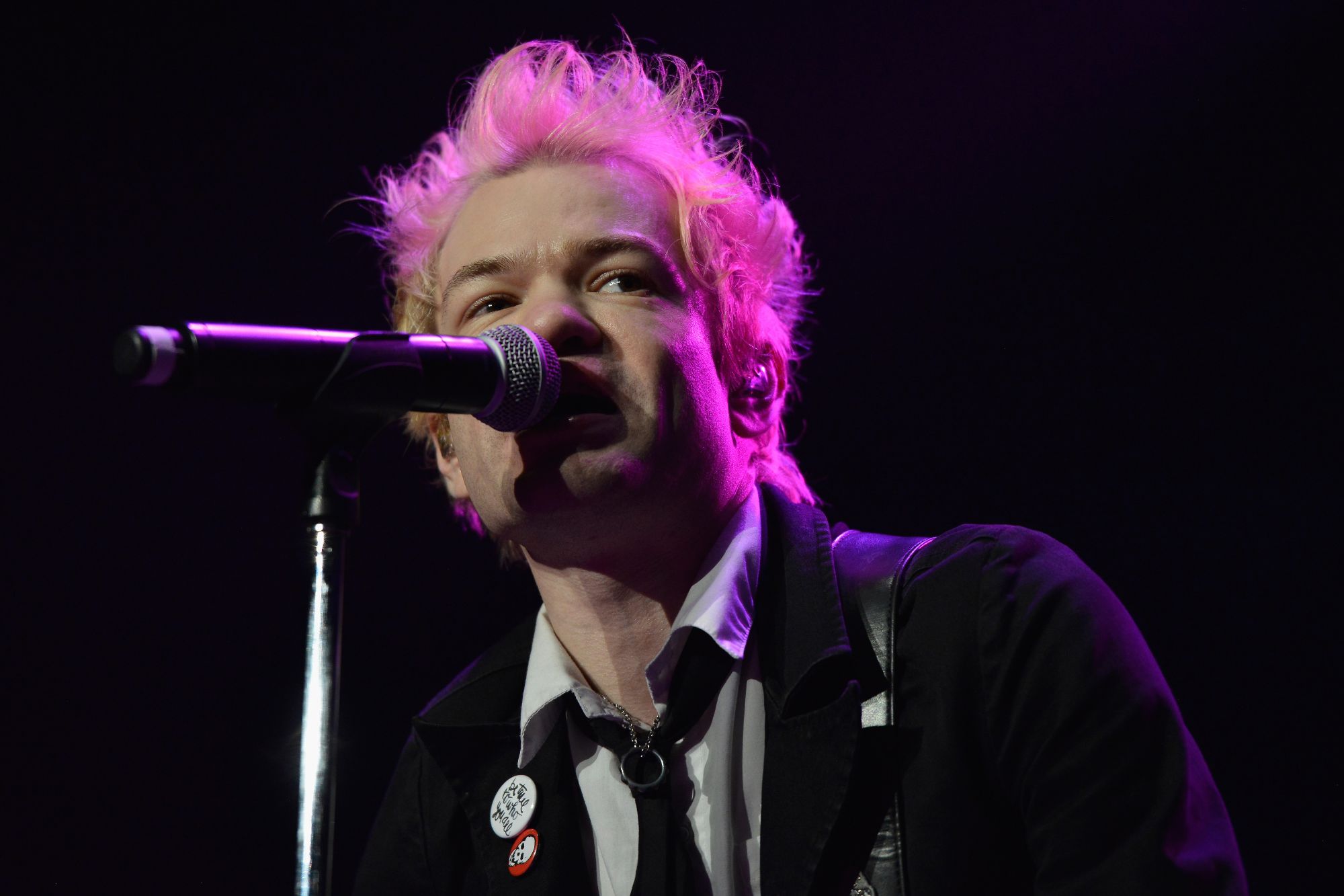 Former Sum 41 manager reacts to Deryck Whibley’s sexual abuse allegations