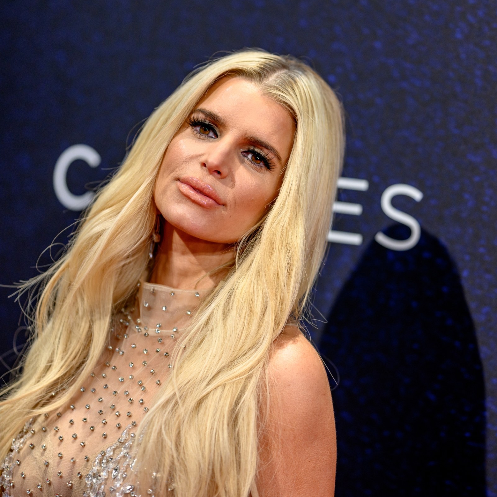 does jessica simpson smoke cigarettes Celebrates 8 Years of Sobriety Jessica Simpson rare MH Half