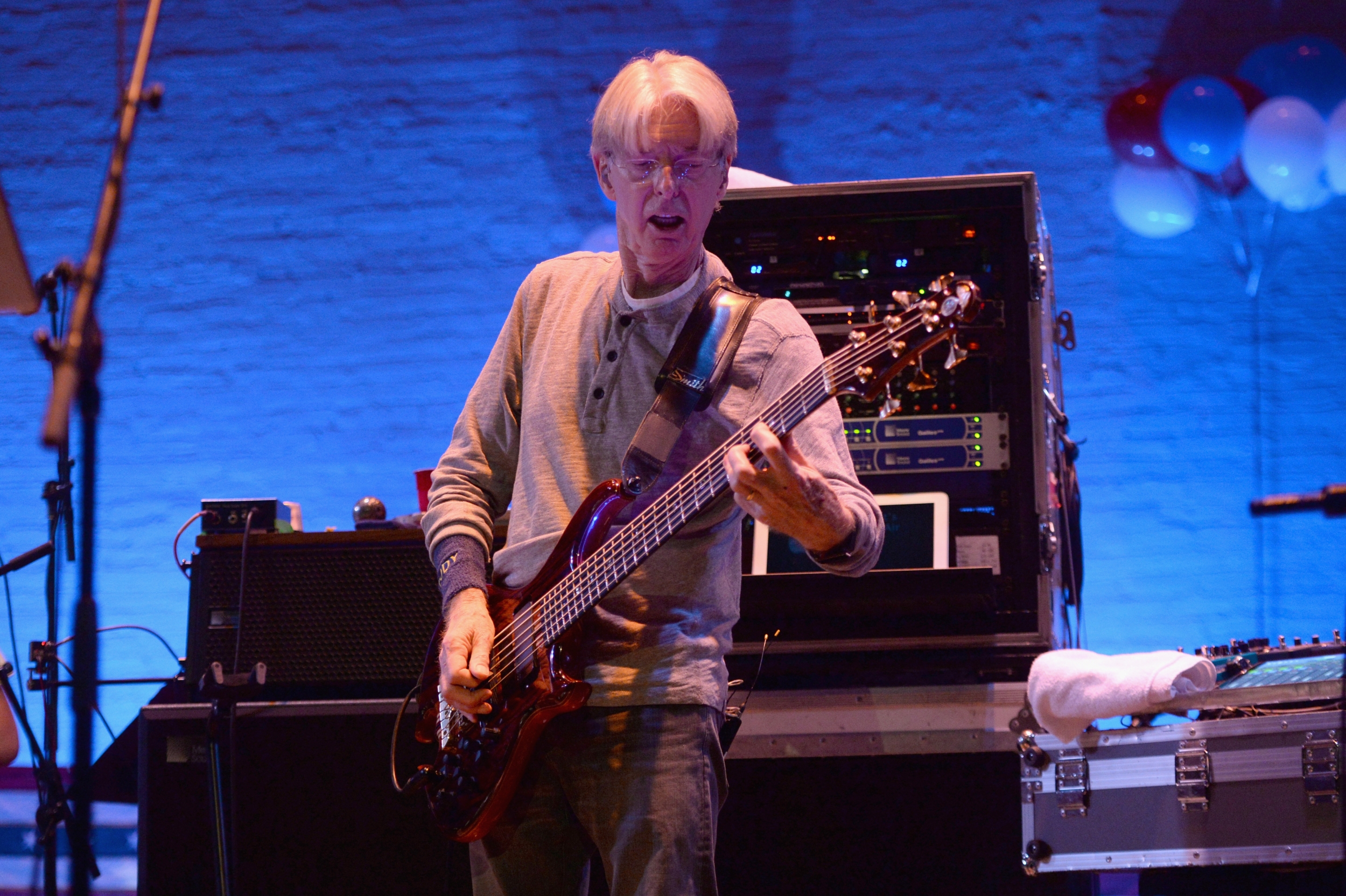 Phil Lesh, Founding Member Of Grateful Dead, Dead At 84