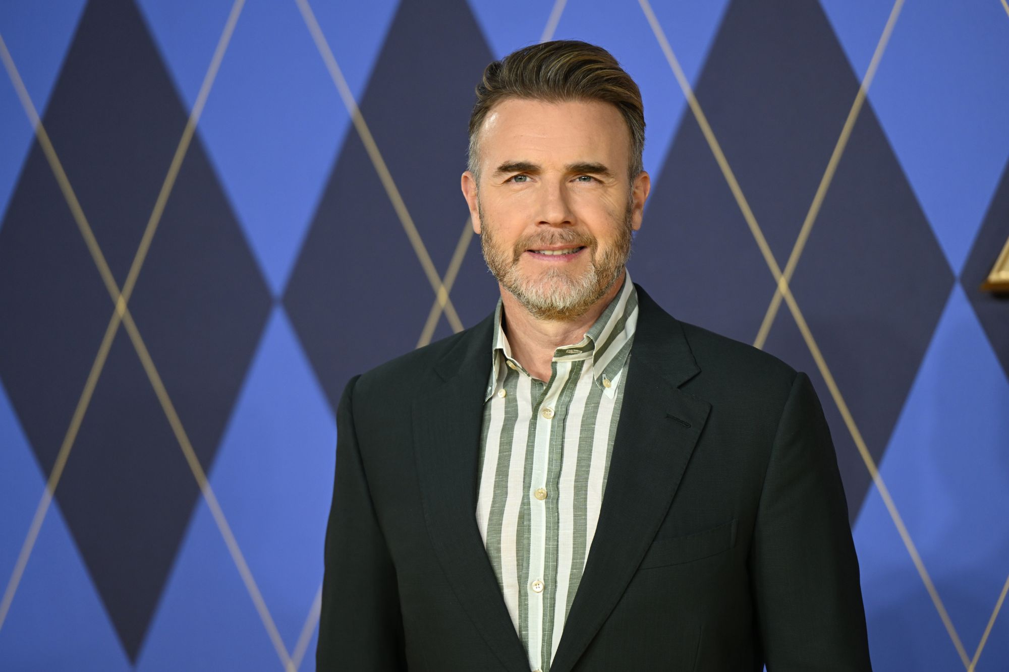 Gary Barlow’s towering 24-year-old son becomes an Internet phenomenon: ‘He’s so huge’