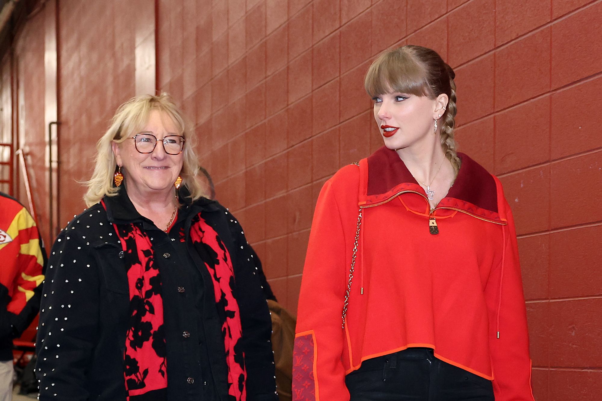 Taylor Swift Walks Out With Travis Kelce's Mom Donna at Chiefs' Black Friday Game