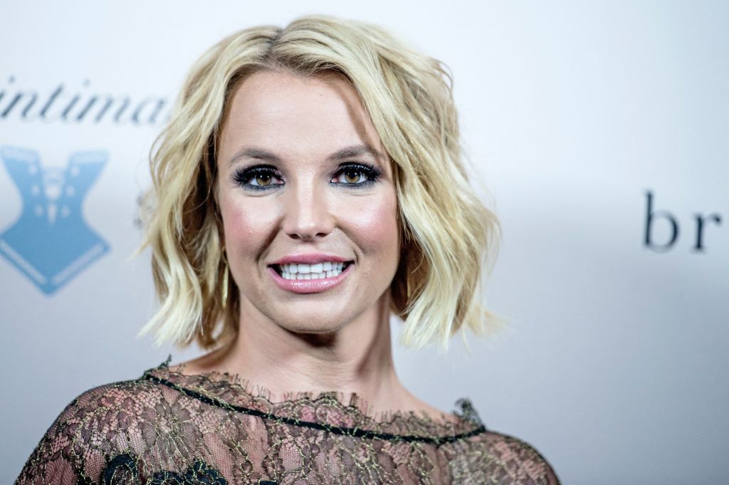 Britney Spears Draws Attention After Being Spotted Handling Grill Lighter in Strange Manner Before Jetting Off