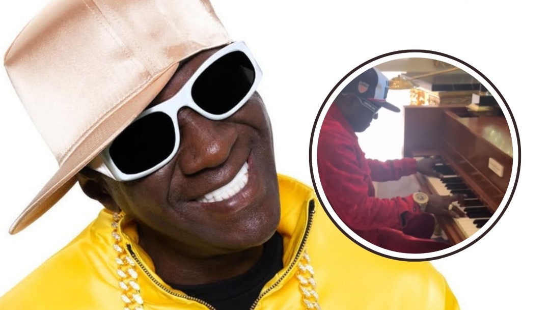 Flavor Flav remembers his concert pianist mother after playing the piano at the White House