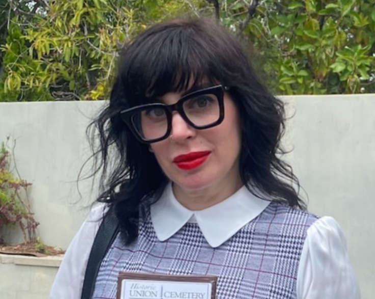 Weezer Bassist’s Wife Jillian Lauren Pleads Not Guilty After Police