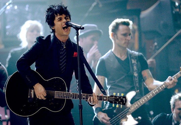 Billie Joe Armstrong Pauses Concert to Shut Down Disruptive Crowd