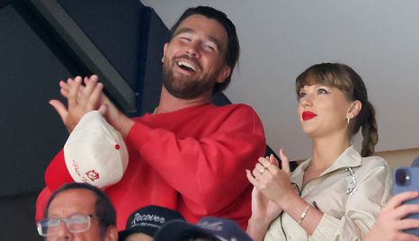 Taylor Swift Cheers on Boyfriend Travis Kelce in Netflix’s Happy 