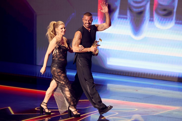 Ricky Martin Latin Icon at MTV VMAs Jessica Simpson