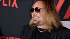 Mötley Crüe Singer Vince Neil Says Doctors Found Four Strokes