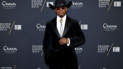 Ne-Yo Warns Fans After Shoving Concertgoer Off Stage: ‘I Will