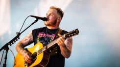 Zach Bryan Slams ICE Raids and Police Arrogance in Emotional