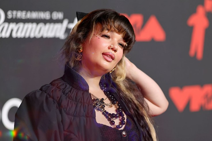 Lola Young Accuses ‘Messy’ Producer Carter Lang of Wrongfully Claiming