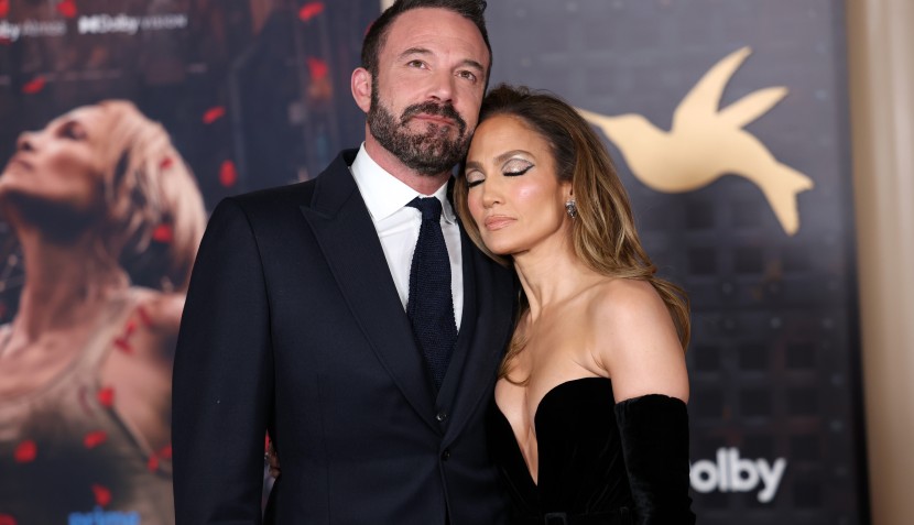 Ben Affleck Sparks Curiosity by Wearing Wedding Ring Post-Jennifer Lopez