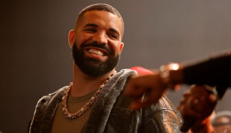 Missouri Man Sues Drake, Claims Rapper Promoted ‘Unlawful’ Gambling Site