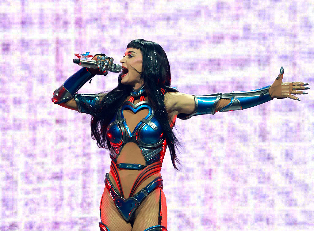Katy Perry Under Fire for Destroying Birthday Cake Mid-Celebration: 'So  Disrespectful'
