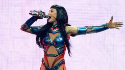 Katy Perry Under Fire for Destroying Birthday Cake Mid-Celebration: ‘So