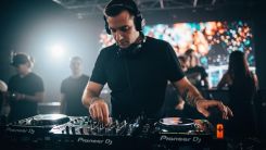 Taylor Thomson and the New Wave of Multidisciplinary Electronic Artists