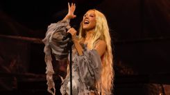 Christina Aguilera disappoints in Mexico