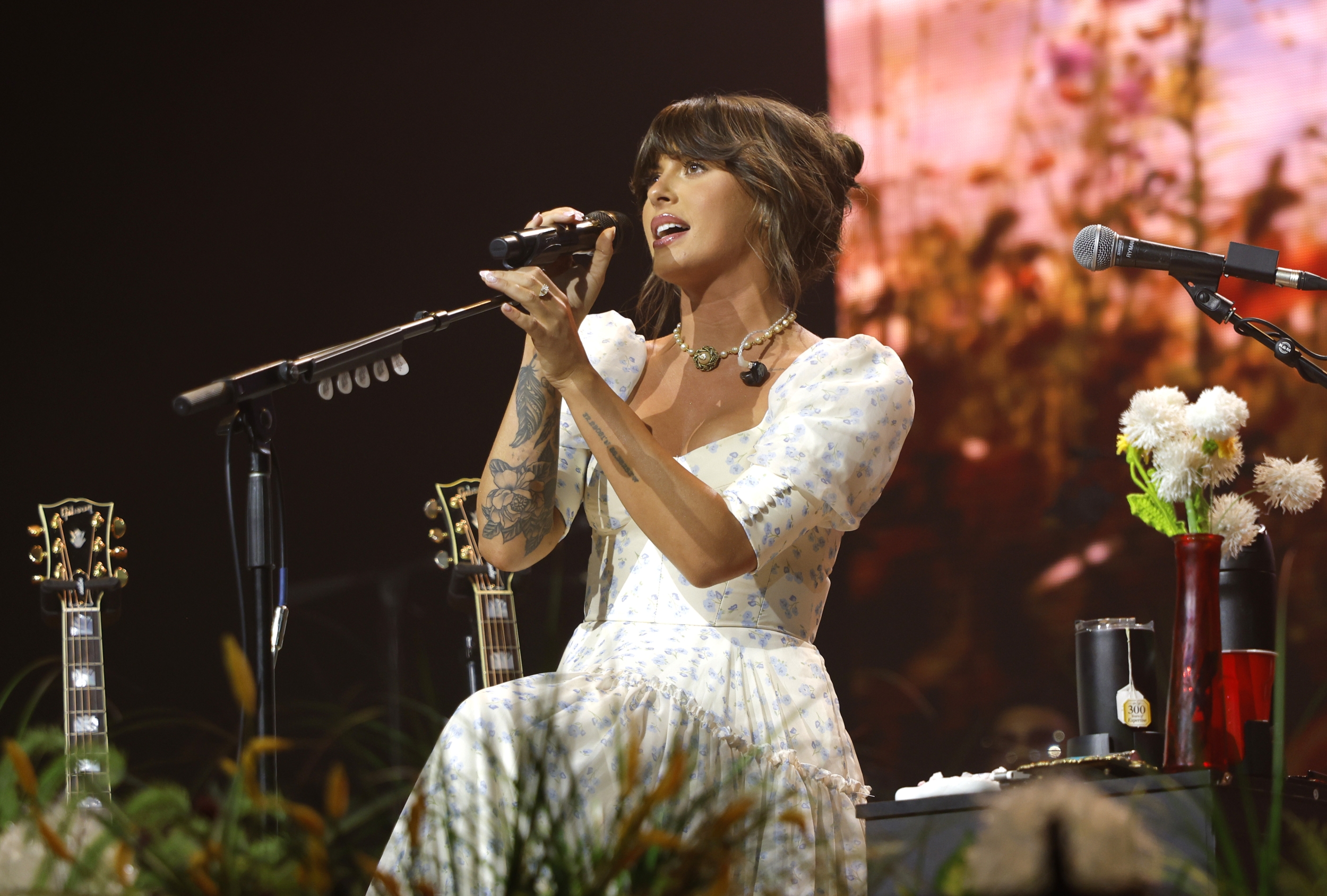 Ella Langley Ties ‘Old Town Road' and ‘A Bar Song (Tipsy)' With 19 Weeks at No. 1