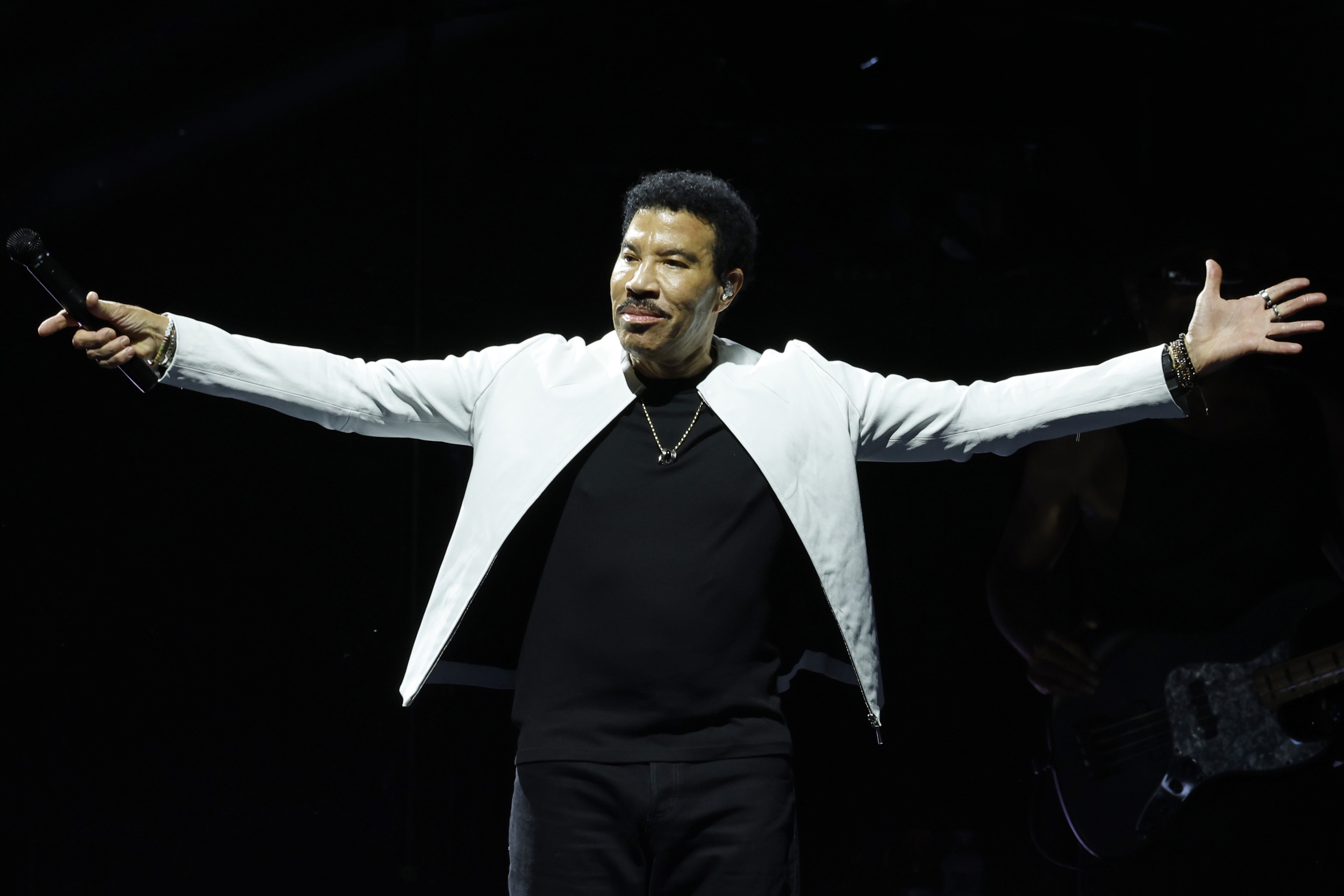 Lionel Richie Hospitalized Again Second Health Scare During 2026 Tour